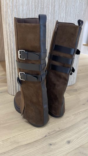 Bottes plates avec boucles
